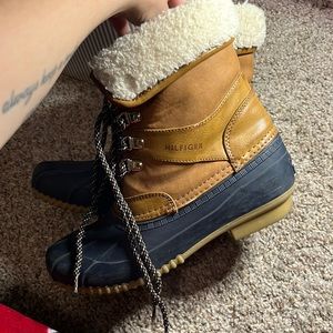 tommy hilfiger winter boots